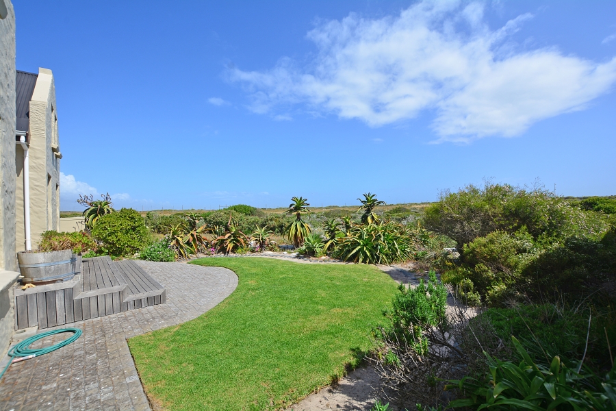 4 Bedroom Property for Sale in Grotto Bay Western Cape